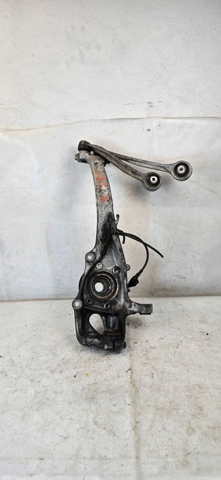 Zwrotnica lewa przód przednia Audi A6 C7 A7 4G A4 B8 A5 8T LIFT