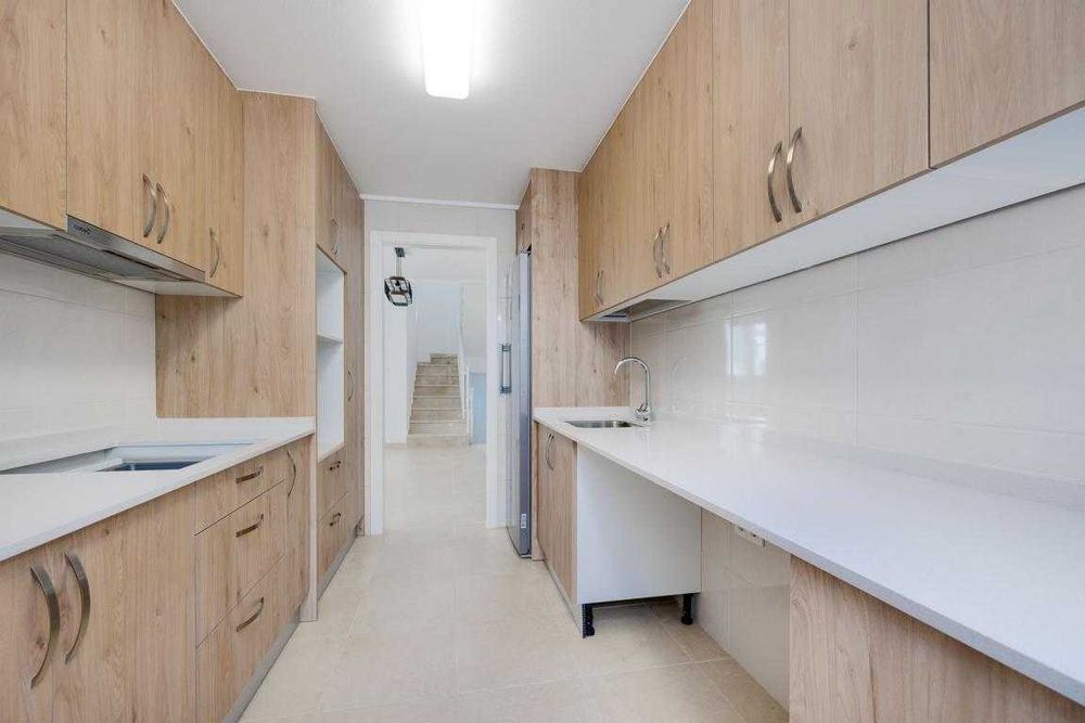 Nowo Wybudowana Willa z 3 sypialniami z Wspólnym Basenem i Solarium