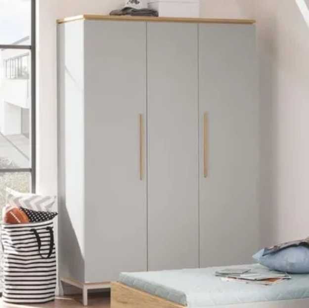 3-drzwiowa pojemna szafa dziecięca