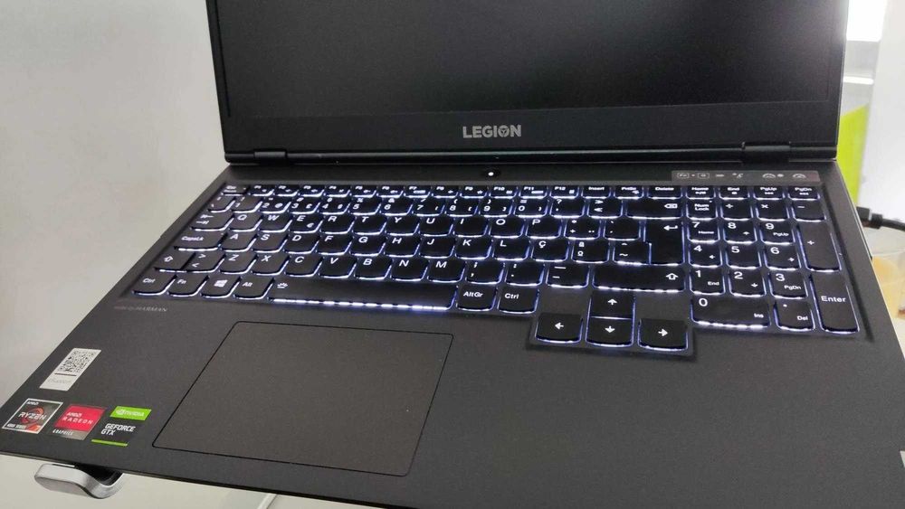 Portatil Gamer LENOVO Legion 5