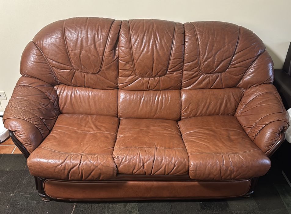 Sofá 3 lugares em bom estado