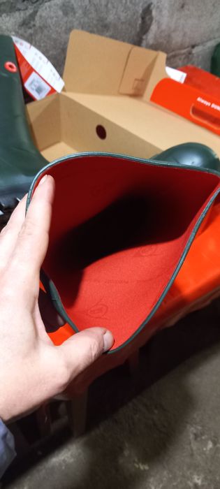 Резиновые сапоги