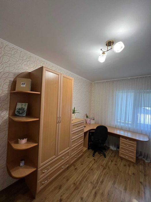 Мебель у кімнату_в ГАРНОМУ СТАНІ