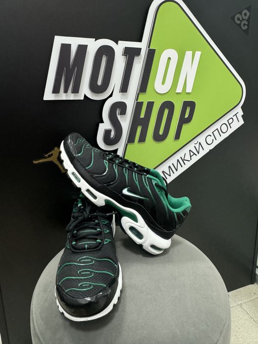 Оригінал!Кроссівки Nike Air Max Plus Dm0032-009