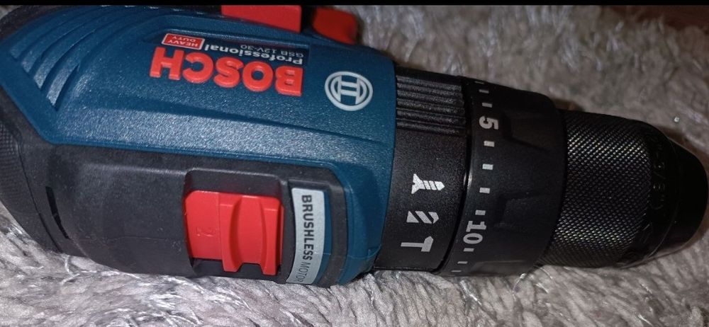 Bosch GSR 12v30 тушка, та GSB 12V-30 ударний.