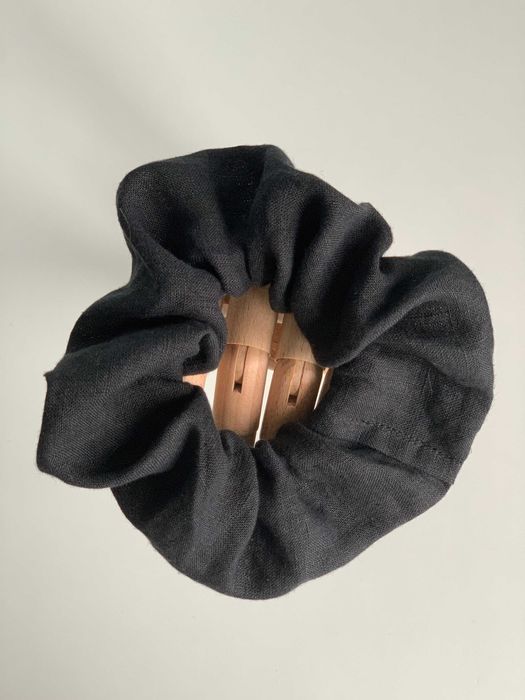 Gumka do włosów, scrunchie, len czarny, HANDMADE