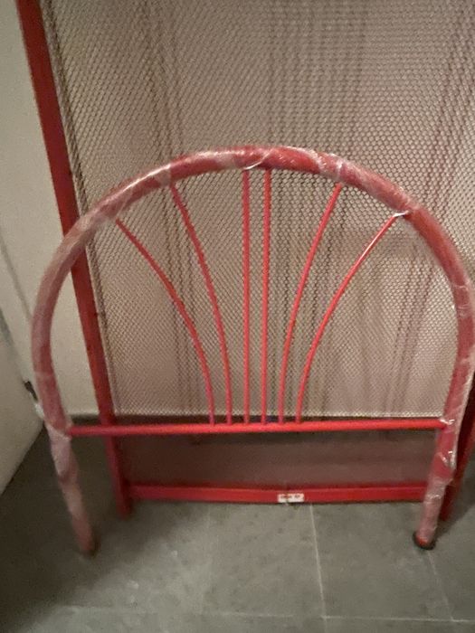 Single bed64409183698050122