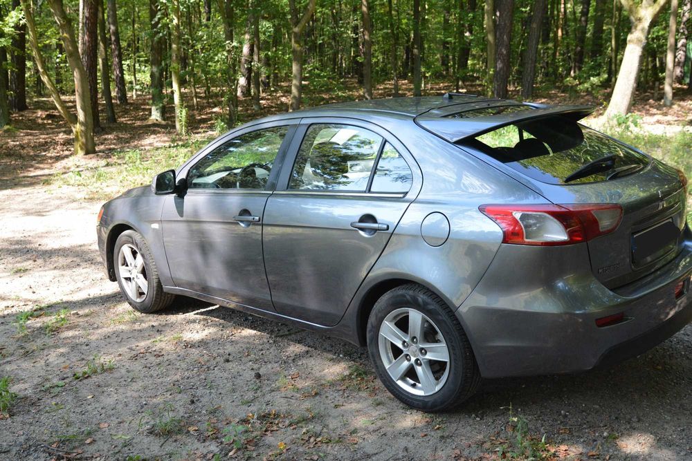 Mitsubishi Lancer