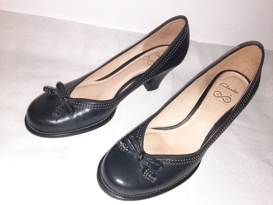 Туфли бренда clarks since 1825
