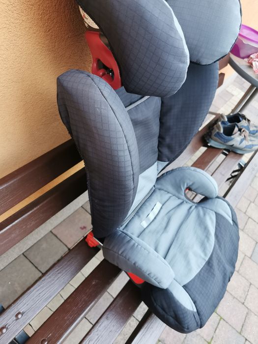 Fotelik samochodowy RENAULT 15-36kg Isofix stan bardzo dobry.