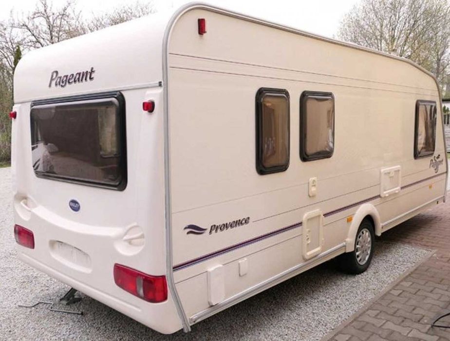 Sprzedam przyczepę kempingową