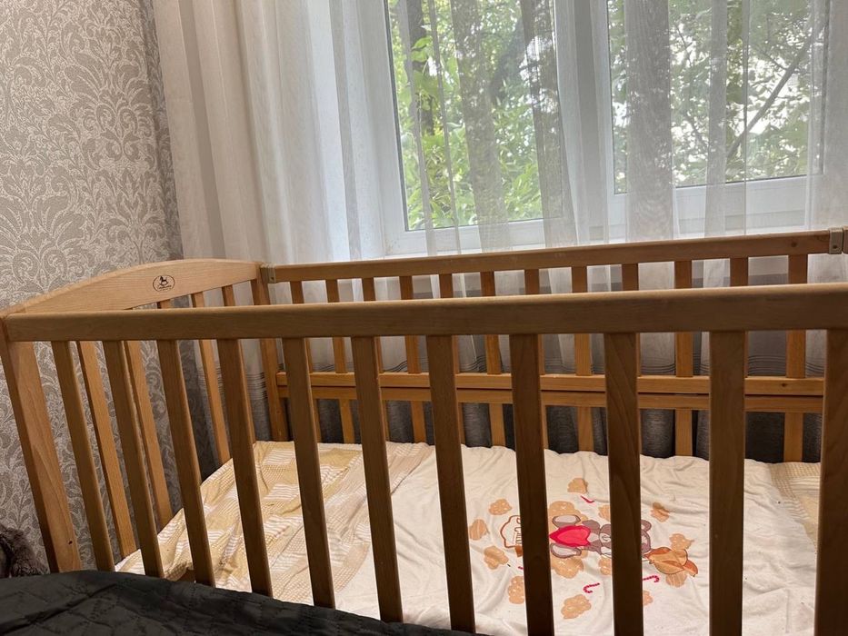Ліжечко дитяче,в доброму стані