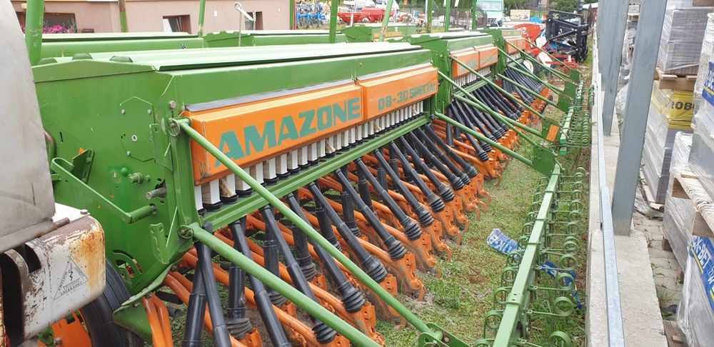 Siewnik AMAZONE D7 (D8) 2.5-3 m  ścieżki drobny wysiew Transport