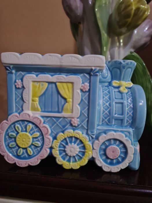 Figurka ciuchcia,  gąbka do kwiatów