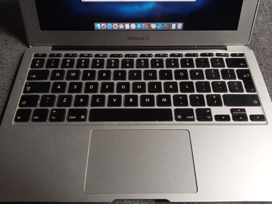 MacBook  Air 11'