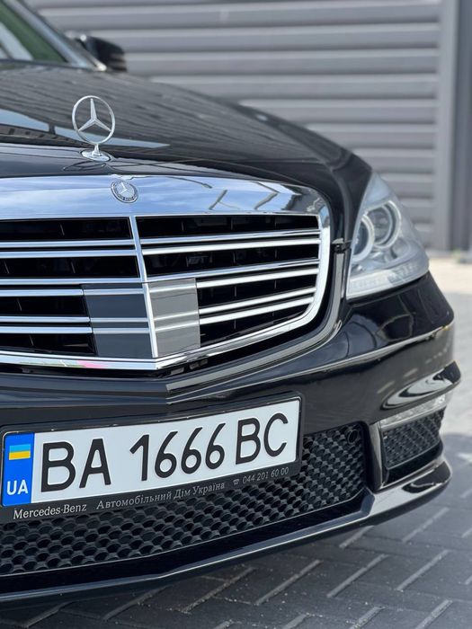 Продам авто Mercedes-Benz S 550