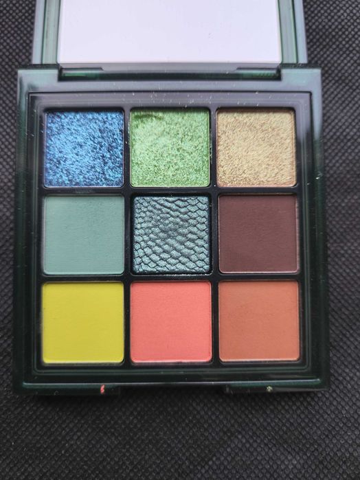 Paleta cieni Huda Beauty