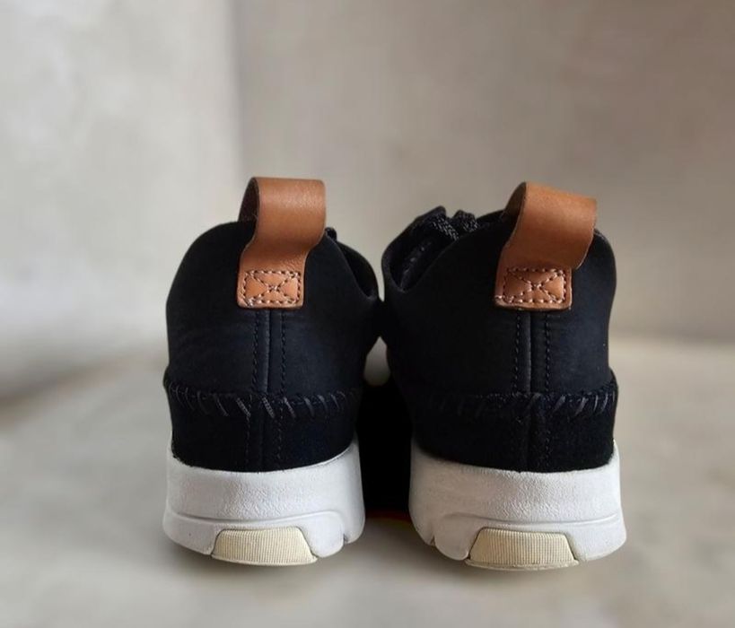 Шкіряні кросівки "Clarks Tri Henic Flex"