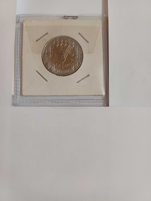 FAO 1 Moeda COMEMORATIVA de 1995 de 100$00 BI- Metálica em MBC C fotos