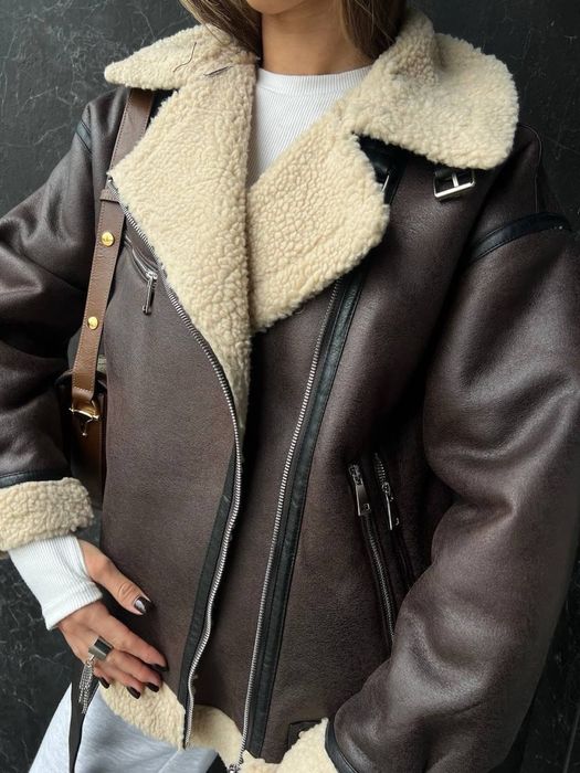 Дубленка ZARA коричневого кольору