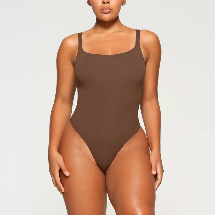 Боді SKIMS Fits everybody Square Neck Bodysuit BLACK\JASPER\COCOA