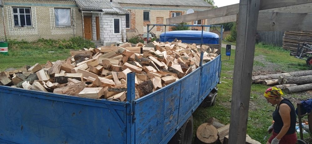 Дрова для опалення. Замовляйте завчасно, буде дешевше.