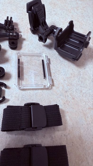 Akcesoria uchwyty obudowa do kamery - całość tanio