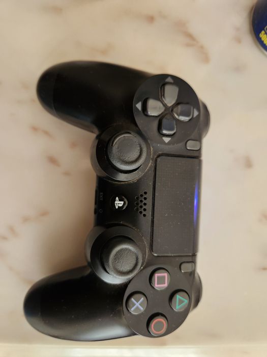 Comando PS4 em segunda mão em bom estado sem drift entrega em mão