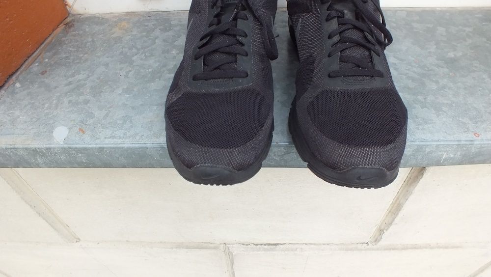 Super buty sportowe marki Nike air max w roz 45,5