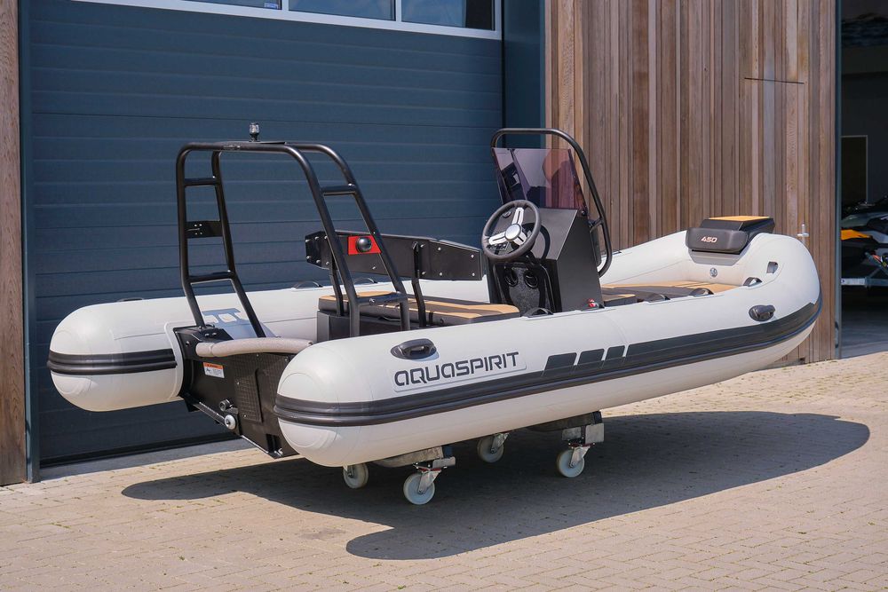 Rib Aluminium AquaSpirit S450 WHITE and BLACK