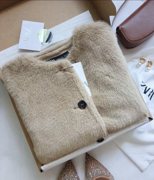 Трендова куртка/пальто/дублянка Zara в стилі Old Money.