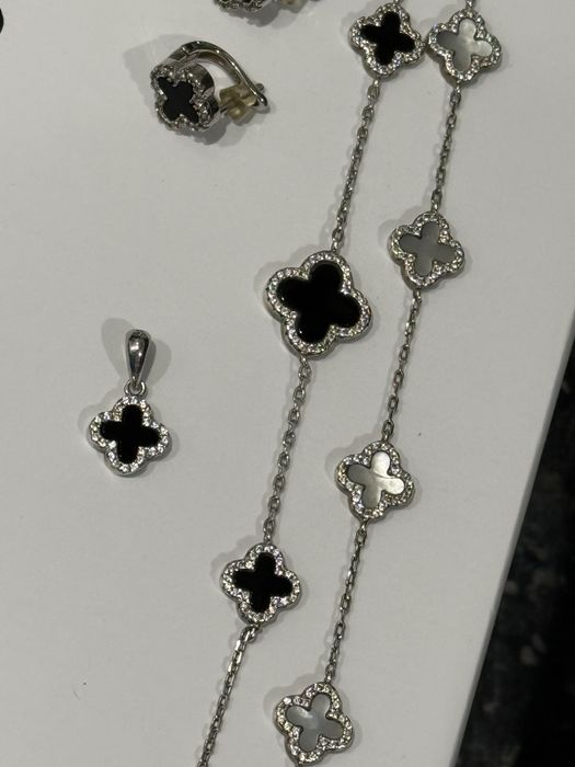 Браслет в стилі Van Cleef & Arpels