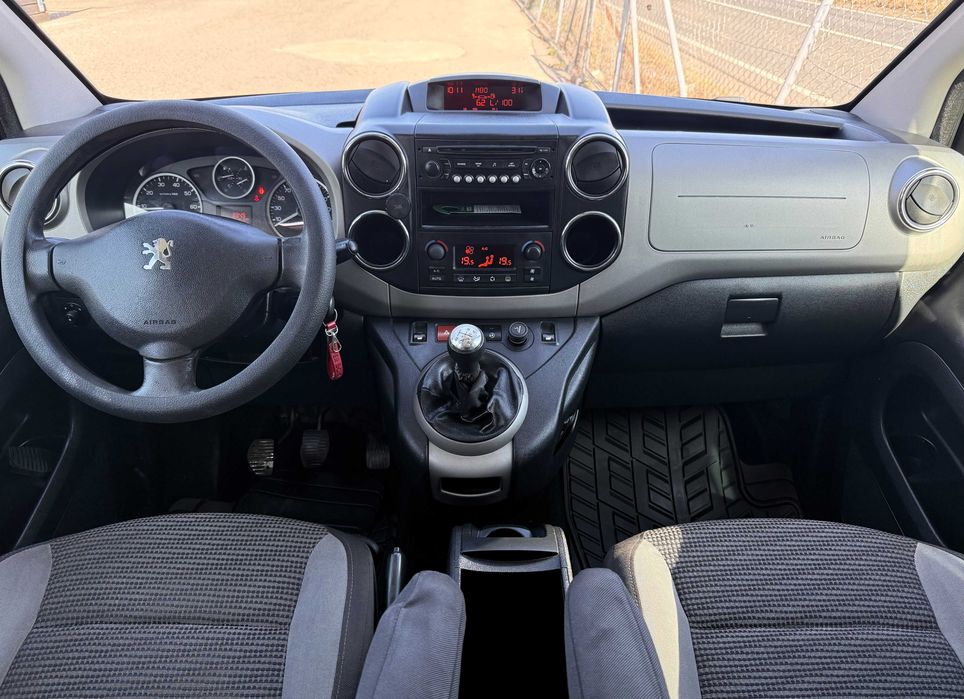 Peugeot Partner 1.6 HDi Outdoor 112cv - Nacional - 2011 - 250.000km foto 2