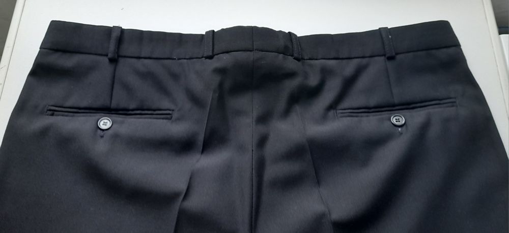 Calças classicas de homem