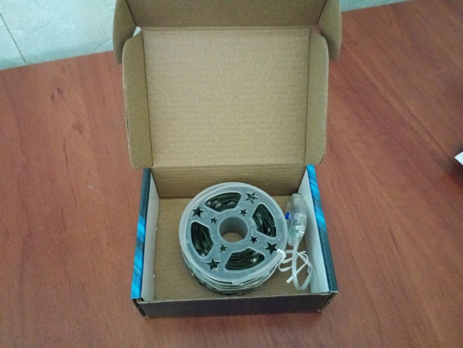 Гірлянди на ялинку,світлодіодна,тепле світло,нова,світло на ялинку