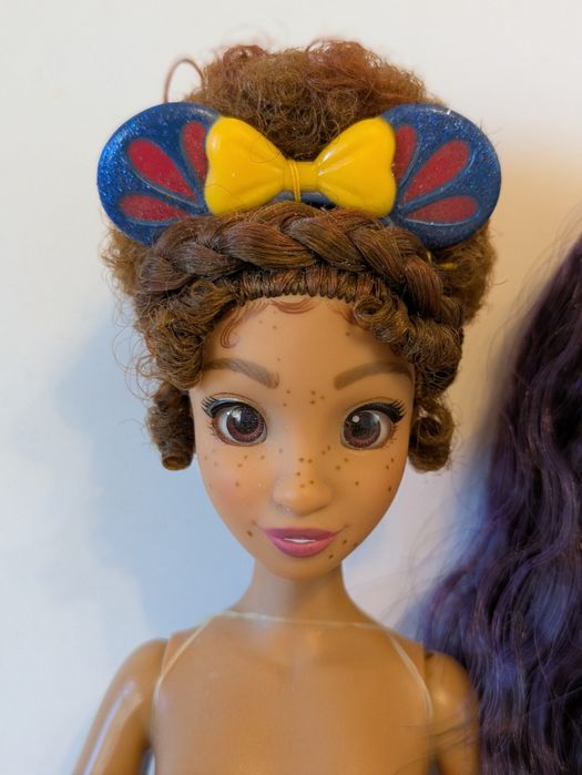 Лялька Disney ily