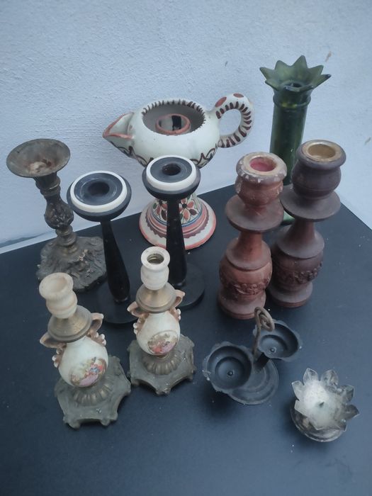 Lote de candeeiros e suportes para velas.