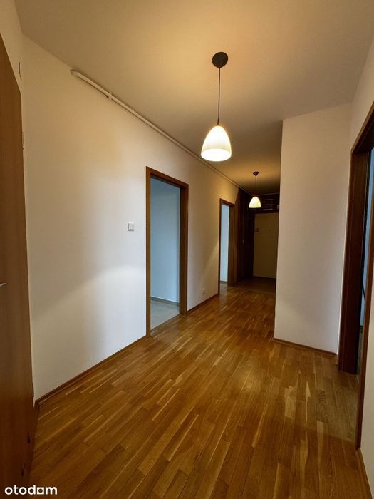 Przestronne 3-pokojowe/ Balkon / Miejsce w garażu podziemnym w cenie !