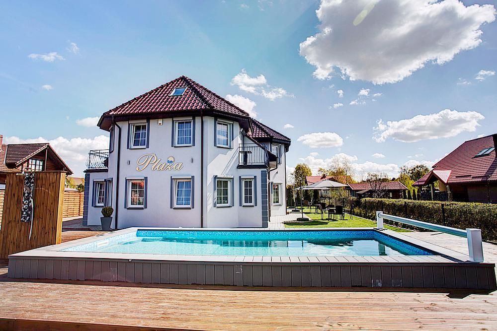 Noclegi nad morzem - Pensjonat Plaża, basen - Rowy