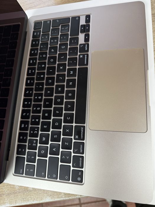 MacBook Air M4 13” 16GB/256GB + Garantia Extra + Fatura