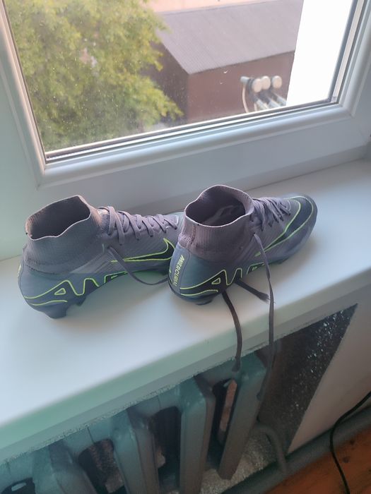 Бутси чоловічі 40 розмір