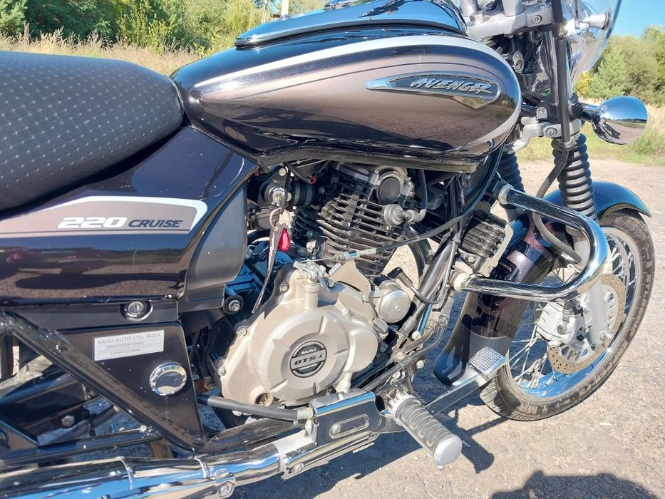 Баджадж Авенджер Круїз 220