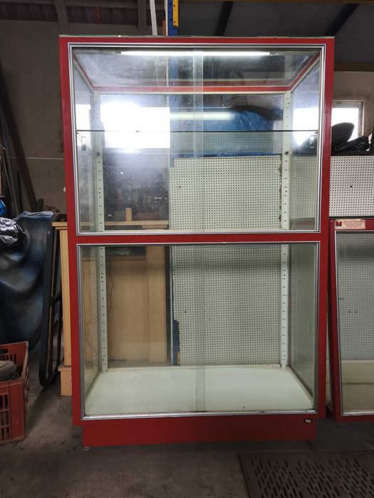 Counter / Display Case with Lighting64861736902401121
