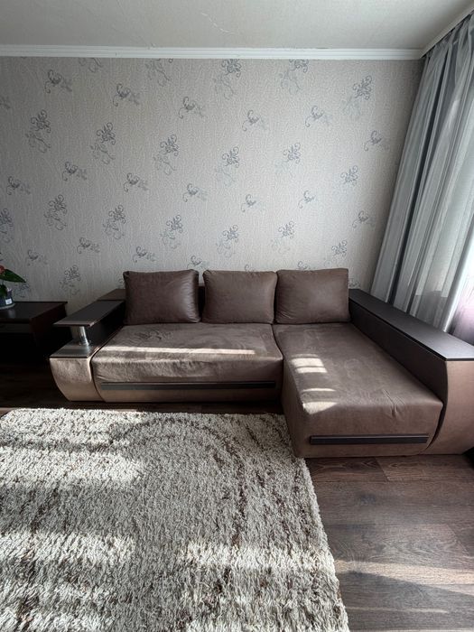 Продам 2к квартиру проспект Науки (район ТЦ Дафи)