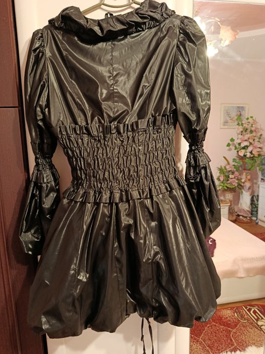 Плащ  женский (на девочку)