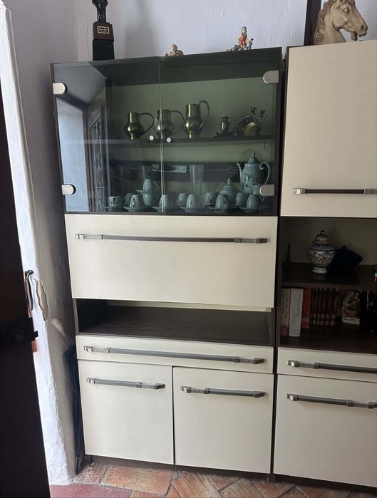 Moveis de sala vintage com vitrine - bom estado