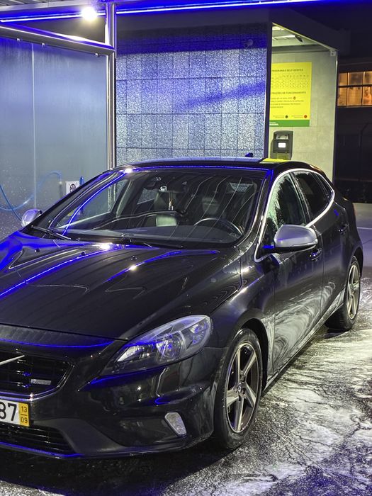 Volvo V40 D2 R-Design 2013 — Motor com 100.000 km