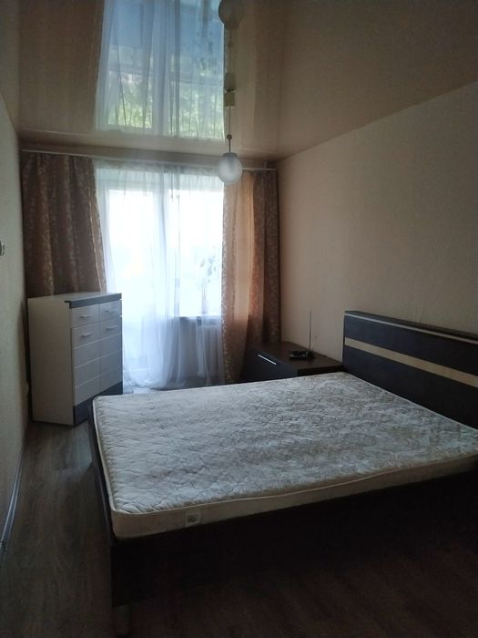 Ізольована кімната з балконом Пасічна