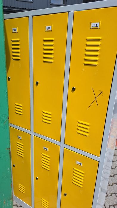 Sprzedam Szafka metalowy Dobrym stanie
