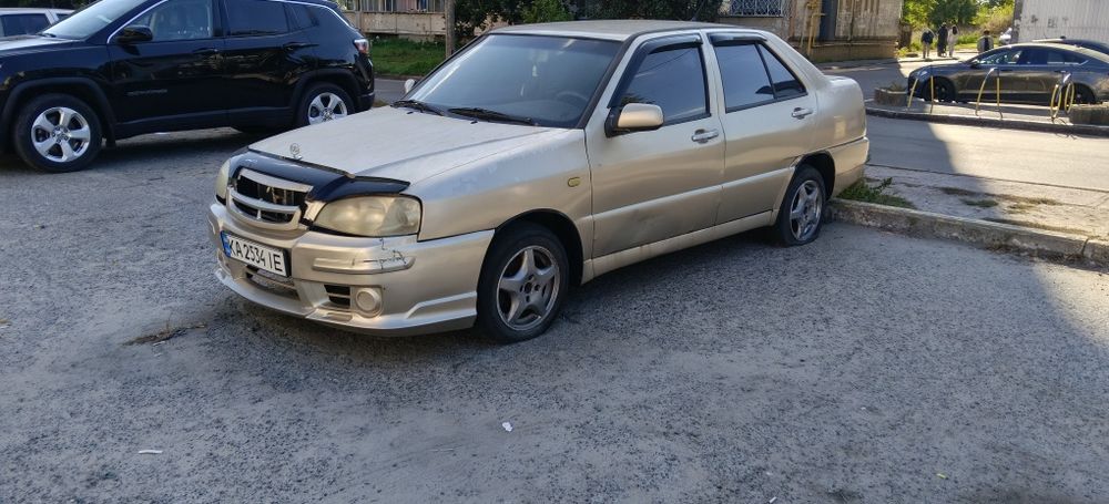 автомобиль Чери Амулет